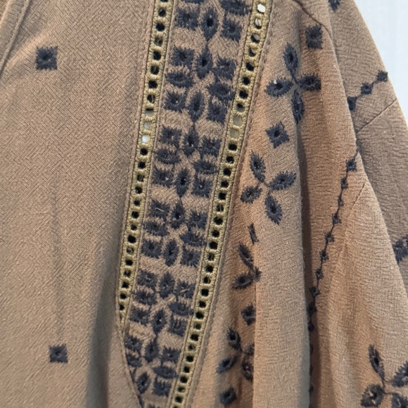 Bohemiam Top, Brown with Black Embroidery, Size 18 US, from Wrap London - Picture 3 of 10